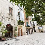 Alojamento de Acomodação e Pequeno-almoço La Corte San Francesco 3*