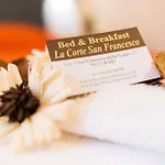 Alojamento de Acomodação e Pequeno-almoço La Corte San Francesco 3*